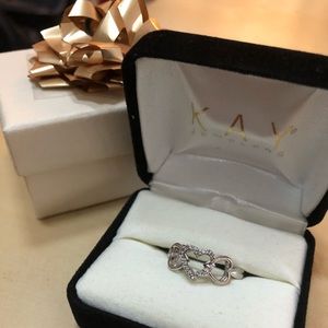 10k White Gold Diamond Heart Ring